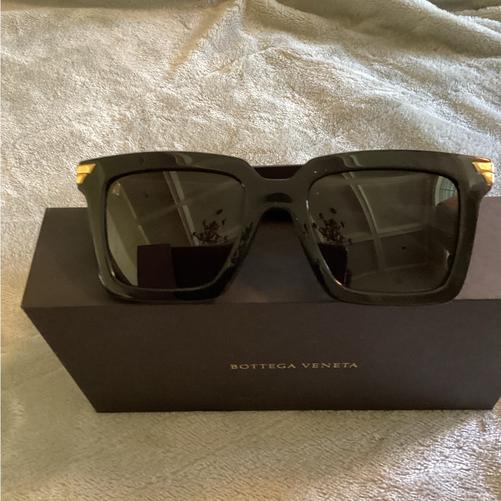 Bottega Veneta BV1005S Black Sunglasses